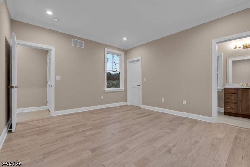 268 Berger St Property Photo 4