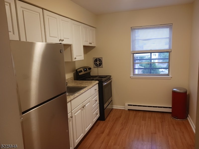 48 Gates Ave C2 Property Photo 1