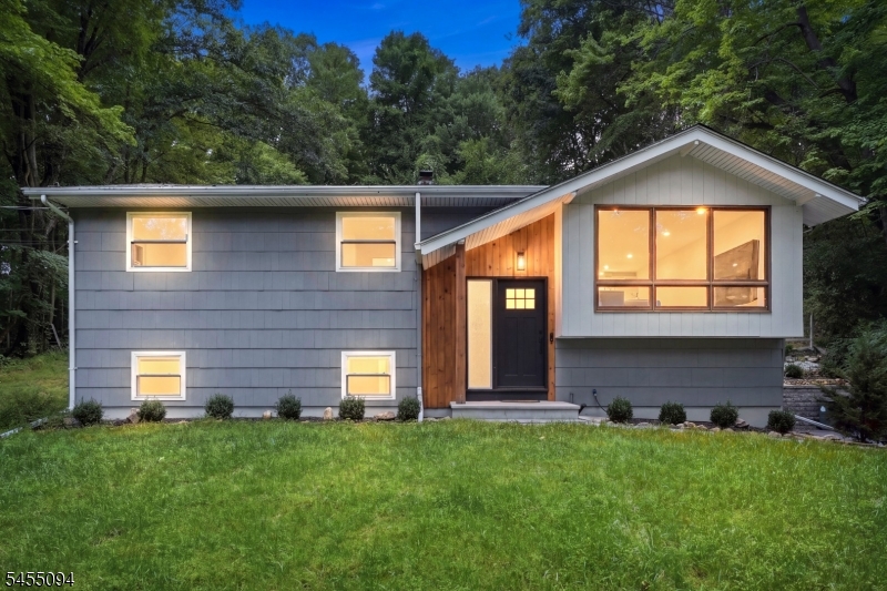 128 Us Highway 206 Property Photo 1
