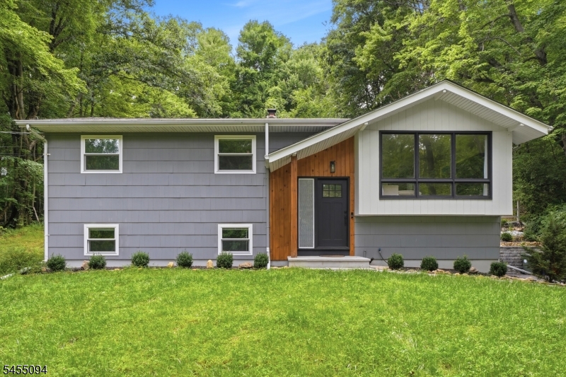 128 Us Highway 206 Property Photo 2
