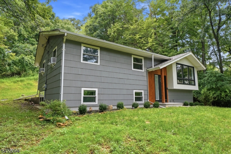 128 Us Highway 206 Property Photo 3