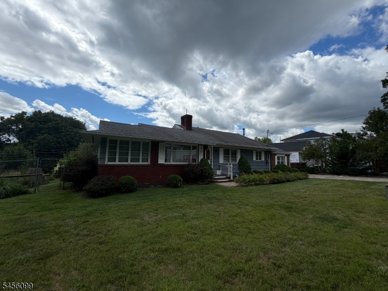 2236 Washington Valley Rd Property Photo 1