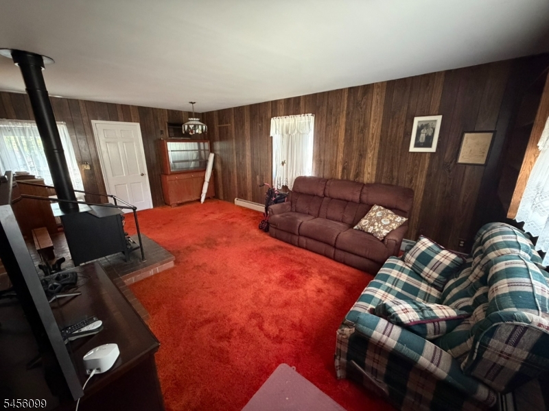 2236 Washington Valley Rd Property Photo 9