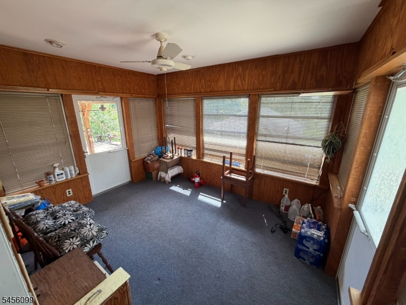 2236 Washington Valley Rd Property Photo 12