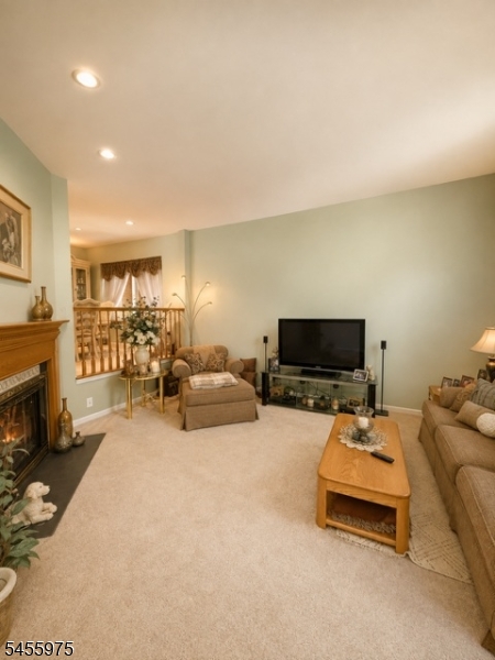 421 Chapman Ct Property Photo 4