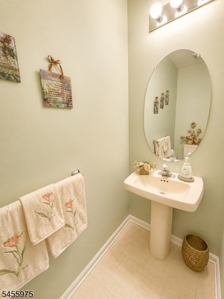 421 Chapman Ct Property Photo 13
