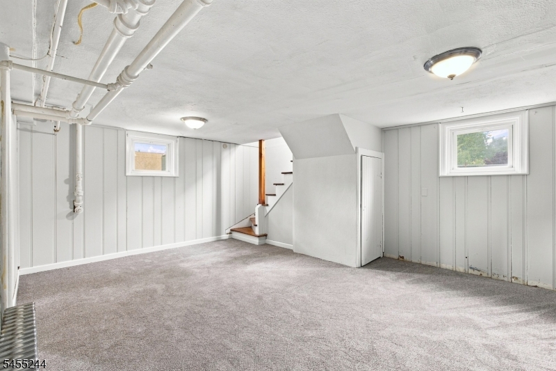 133 Warrenville Rd Property Photo 16