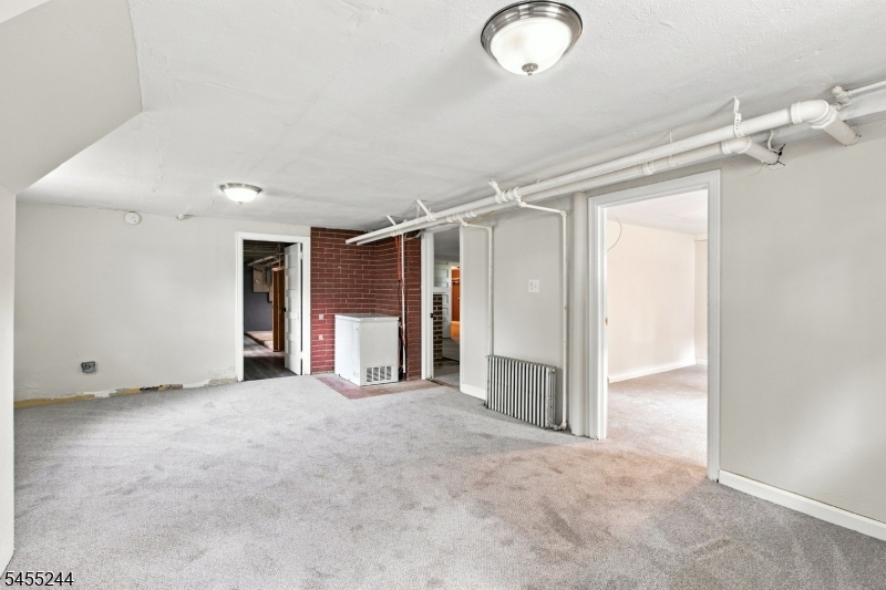 133 Warrenville Rd Property Photo 17