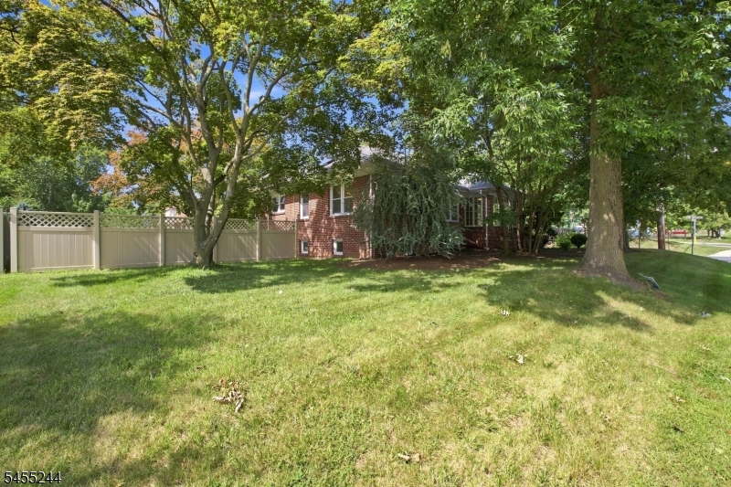 133 Warrenville Rd Property Photo 27