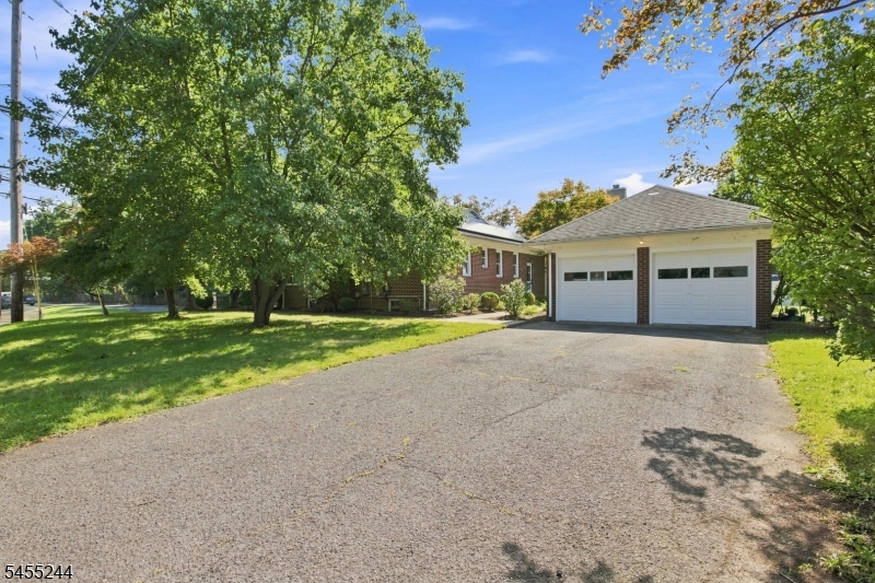 133 Warrenville Rd Property Photo 30