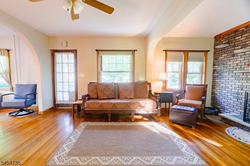 200 Elm Ave Property Photo 5
