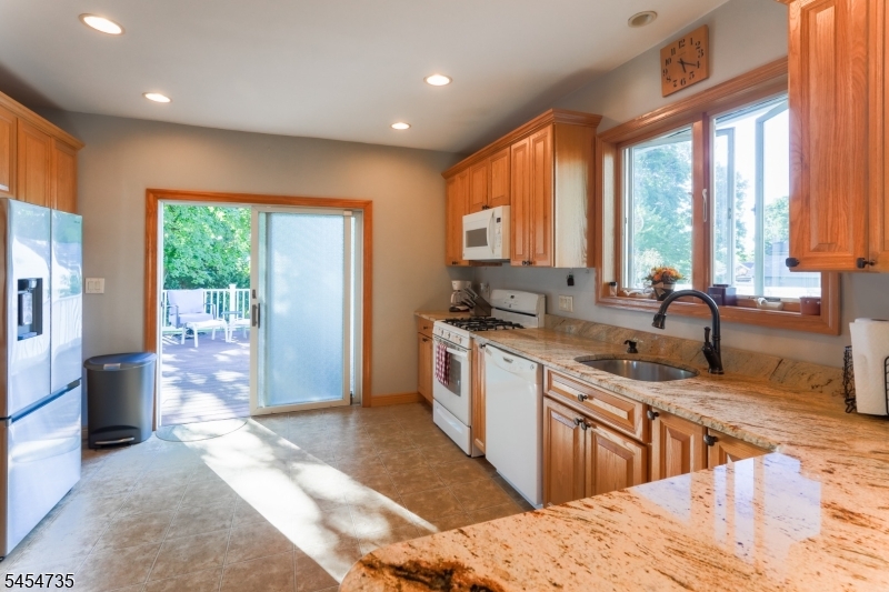 200 Elm Ave Property Photo 10