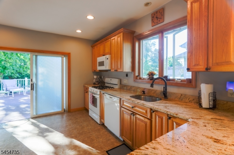 200 Elm Ave Property Photo 11