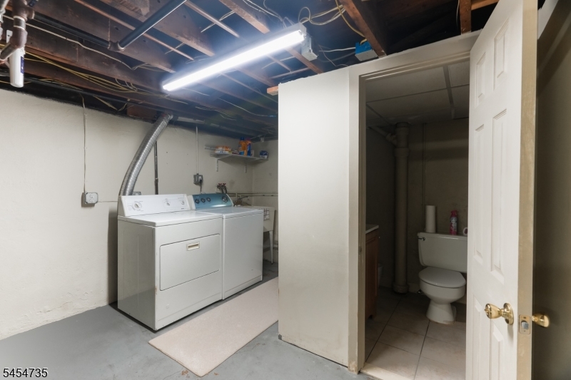 200 Elm Ave Property Photo 17