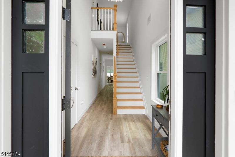 409 John St Property Photo 3