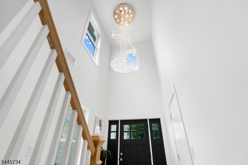 409 John St Property Photo 5