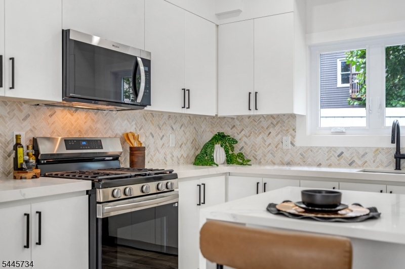409 John St Property Photo 15