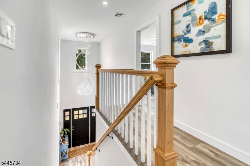 409 John St Property Photo 22