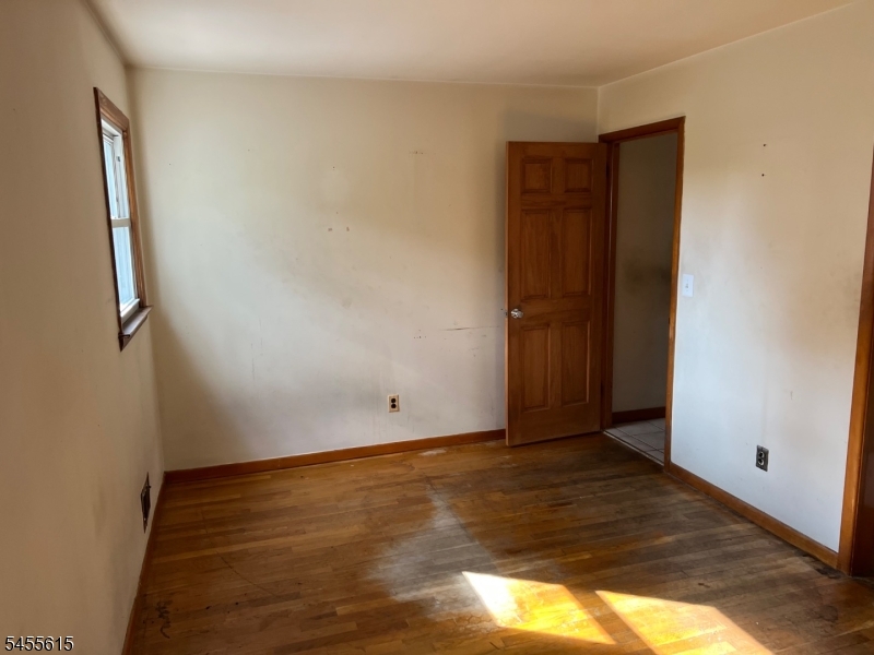 301 New York Ave Property Photo 11