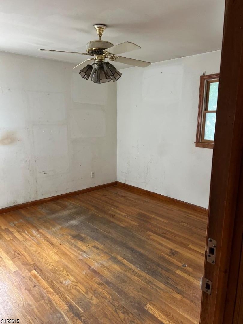301 New York Ave Property Photo 13