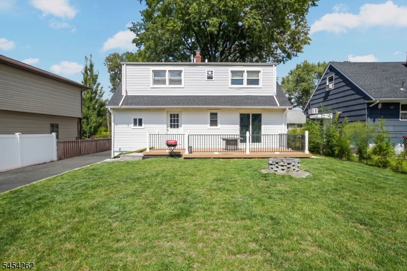 5 Briar Ln Property Photo 24