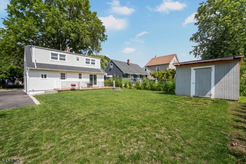 5 Briar Ln Property Photo 25