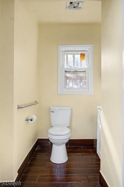 37 Fair St Property Photo 6