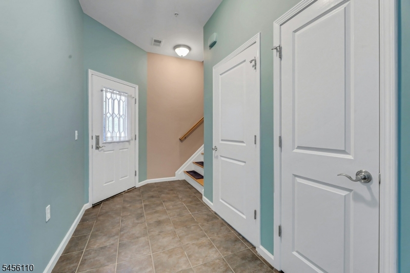 906 River Pl Property Photo 4