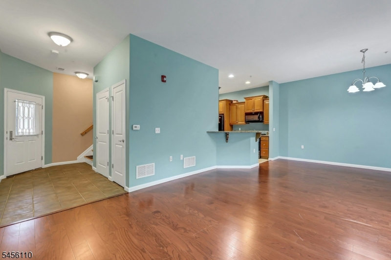 906 River Pl Property Photo 10