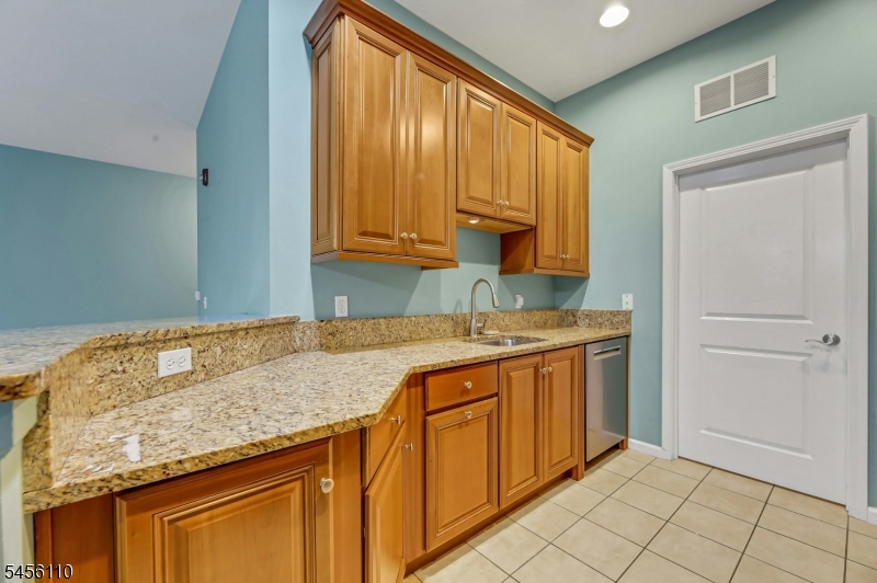 906 River Pl Property Photo 14