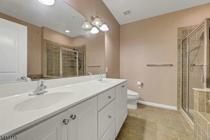 906 River Pl Property Photo 23