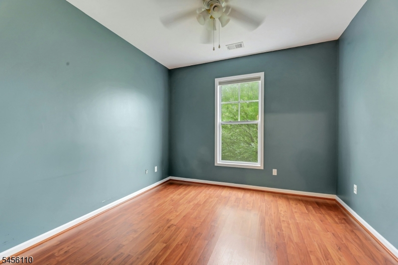 906 River Pl Property Photo 30