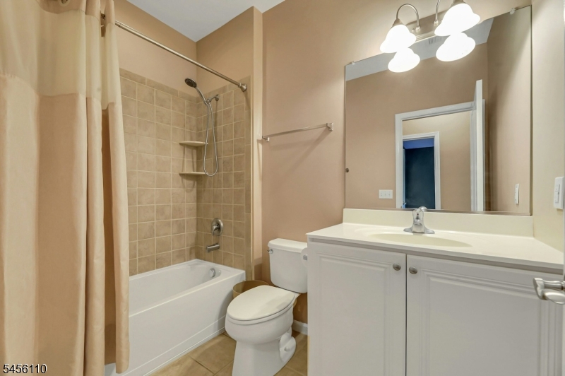 906 River Pl Property Photo 32