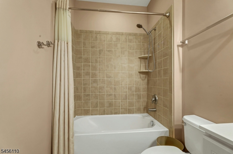 906 River Pl Property Photo 33