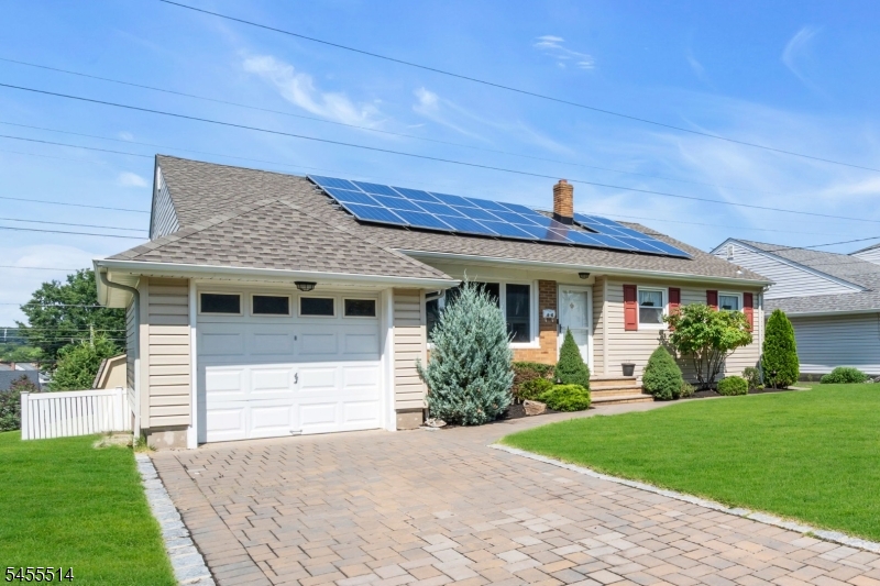 64 Luisser St Property Photo 2