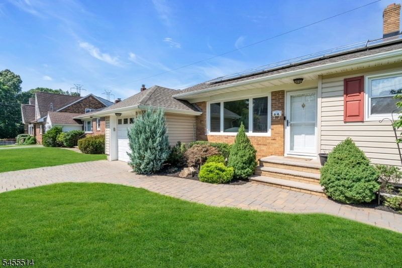 64 Luisser St Property Photo 7