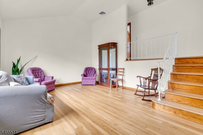 64 Luisser St Property Photo 9