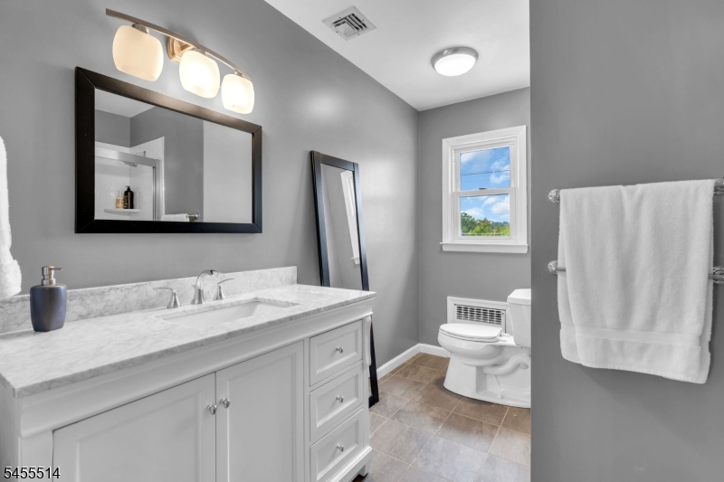 64 Luisser St Property Photo 15