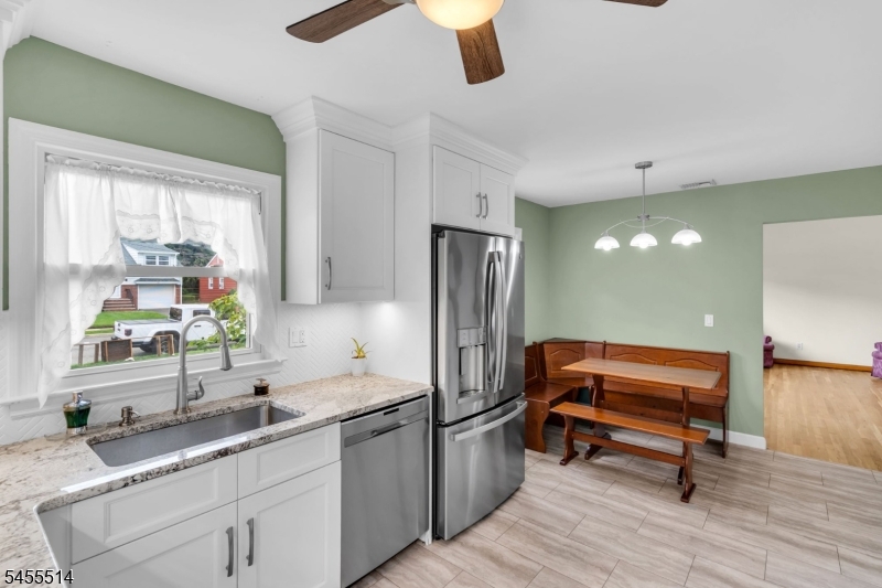 64 Luisser St Property Photo 22