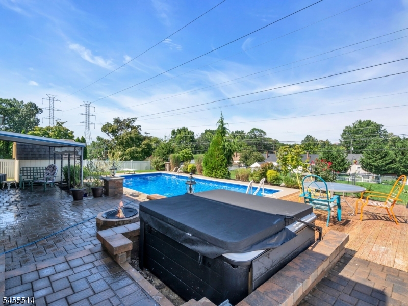 64 Luisser St Property Photo 31