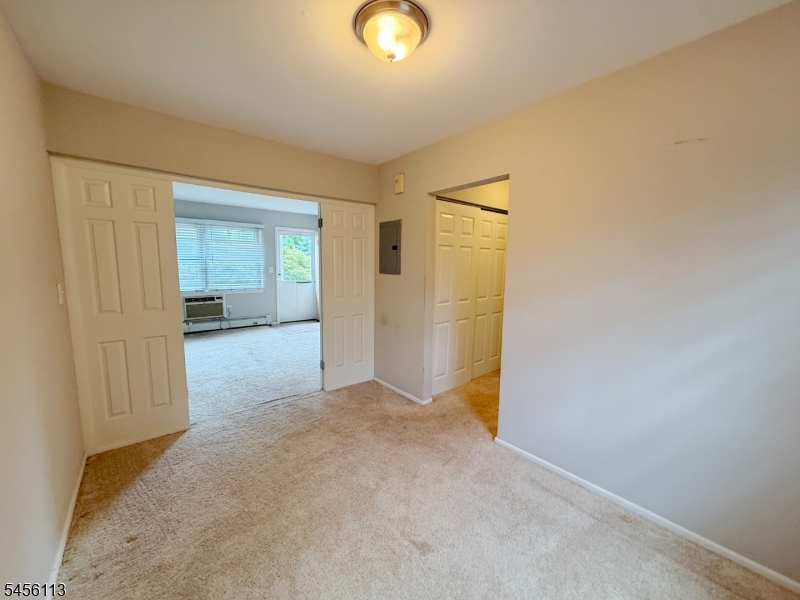 54 Knox Ter 1b Property Photo 6
