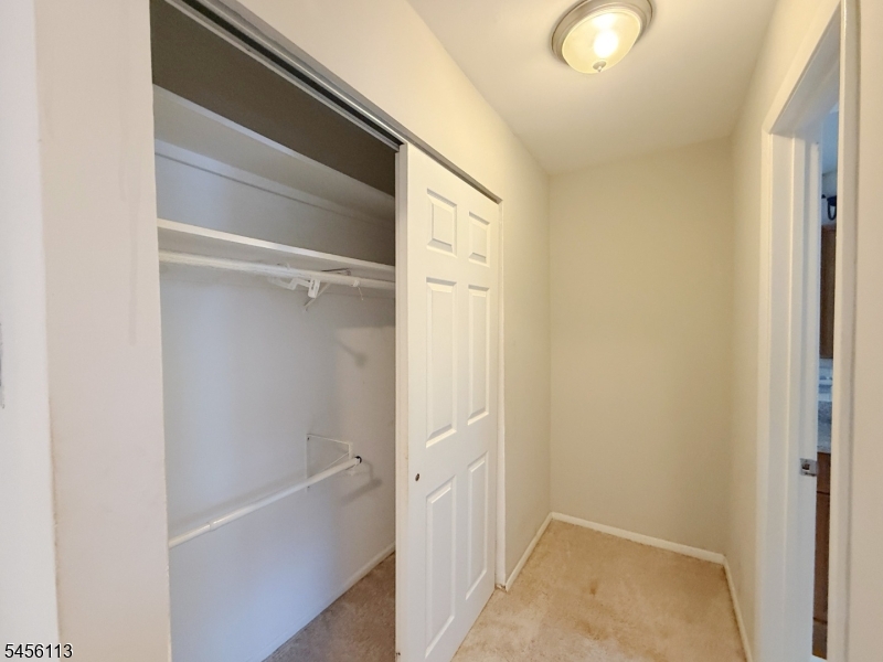54 Knox Ter 1b Property Photo 8