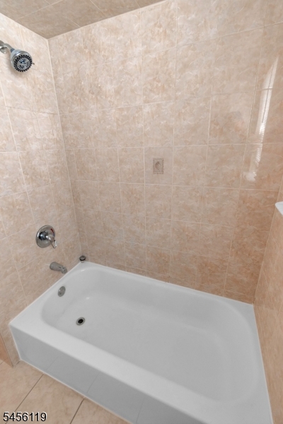 13 Lisa Ct 2 Property Photo 6