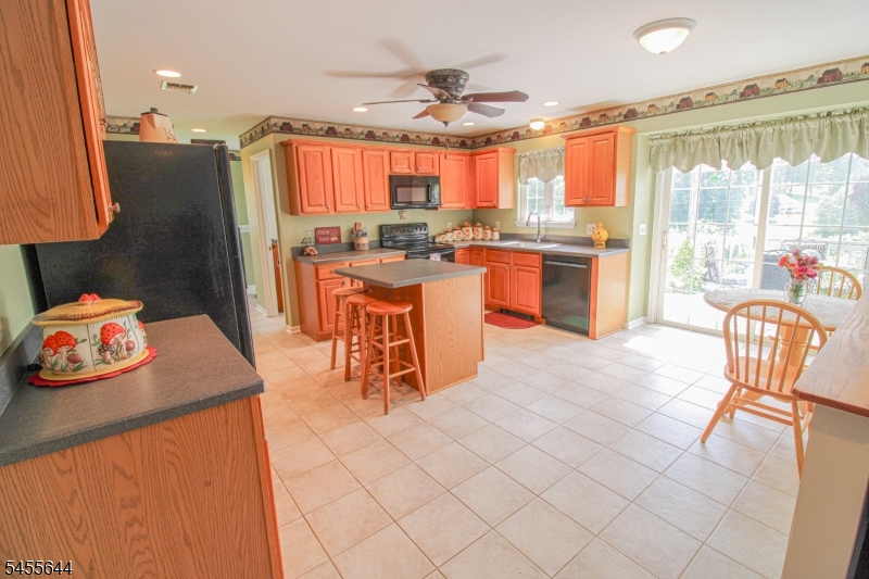 7 Dunn Pl Property Photo 8