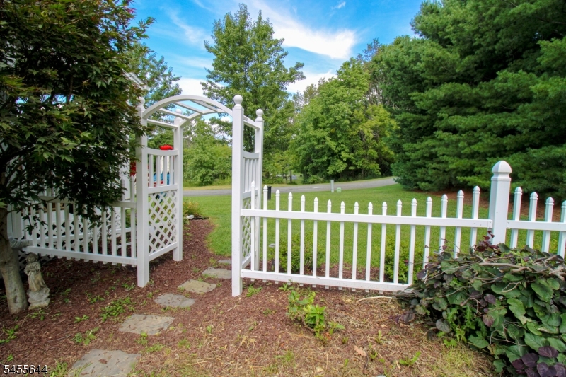 7 Dunn Pl Property Photo 32