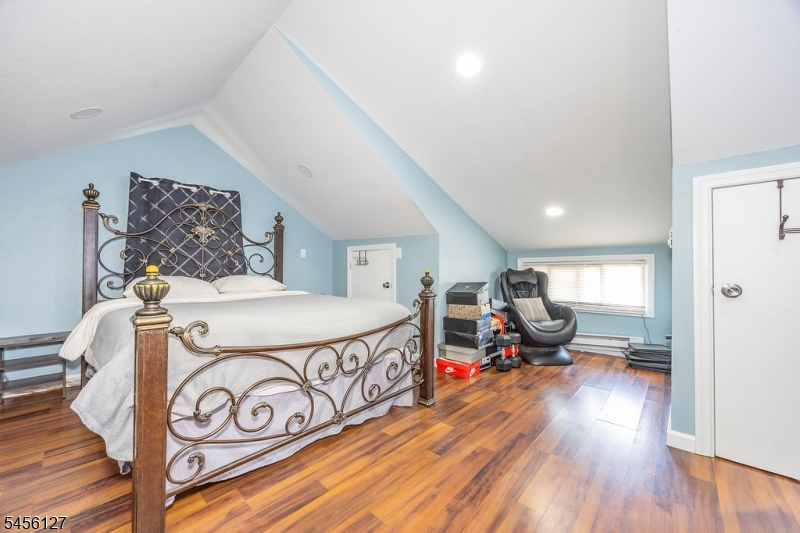 420 Dewitt Ave Property Photo 11