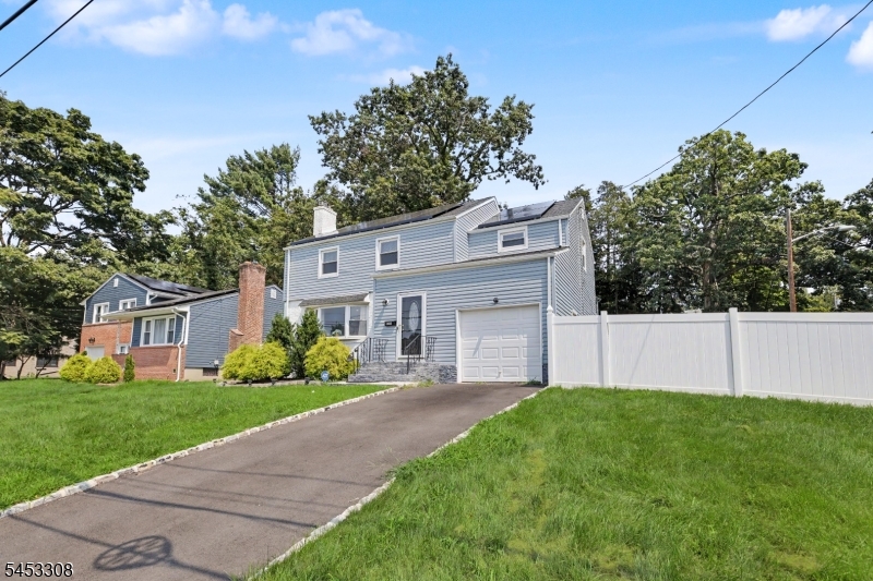 633 Woodland Ave Property Photo 2