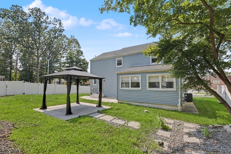 633 Woodland Ave Property Photo 39