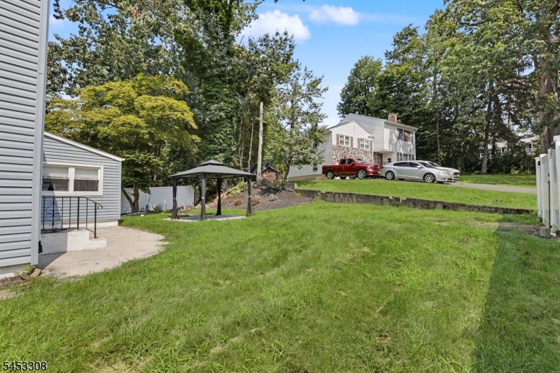 633 Woodland Ave Property Photo 40