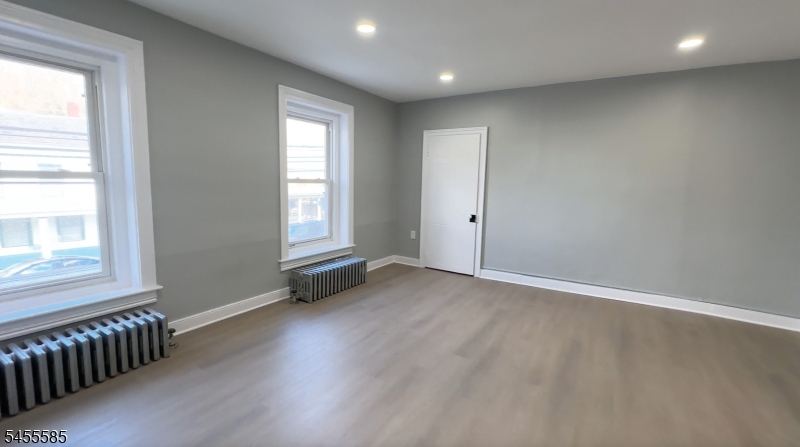 40 Bridge St A Property Photo 6